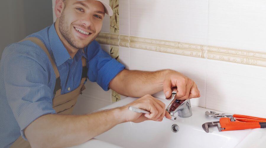 Handle or spout repair in Oakville, IN